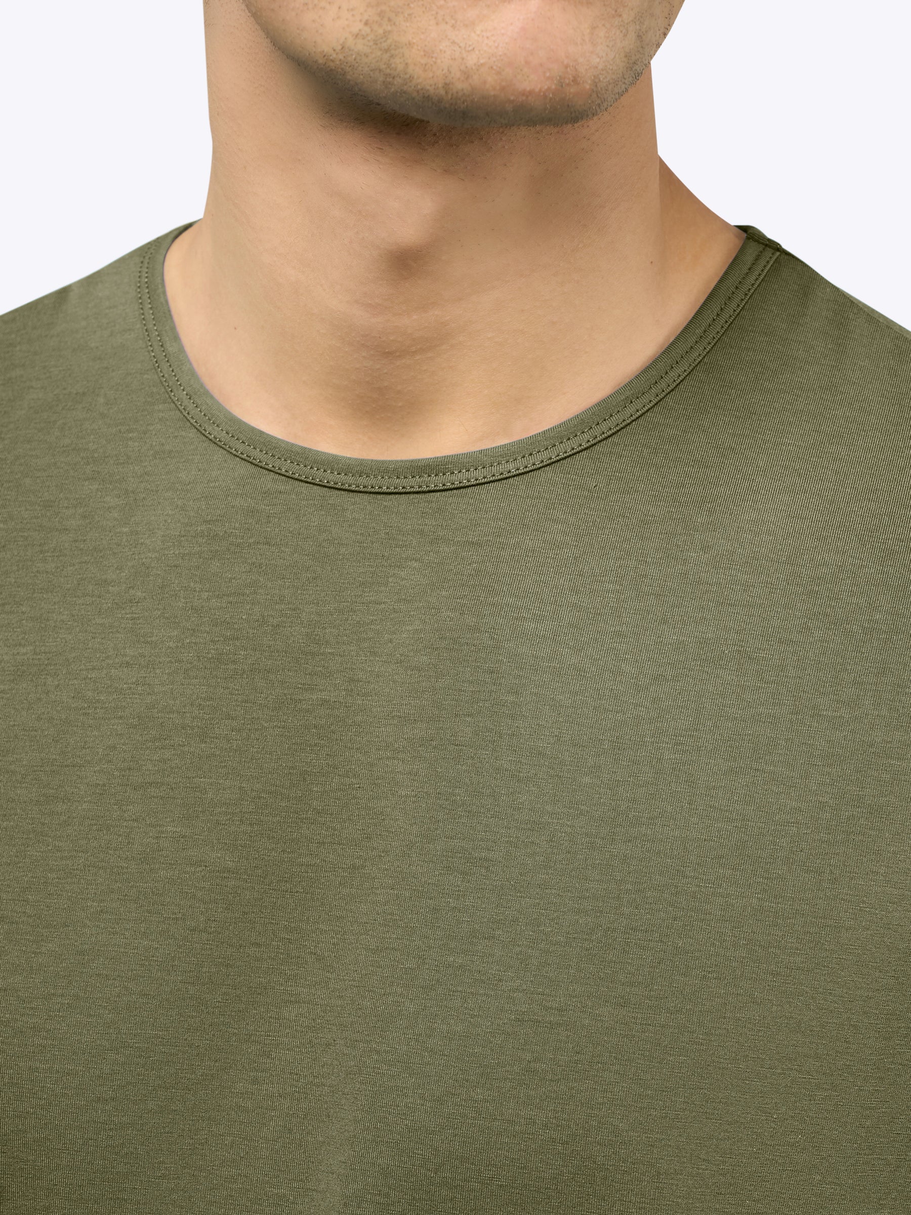AO Curve-Hem Tee | Capers Signature-Fit PYCA Pro® - Image 5