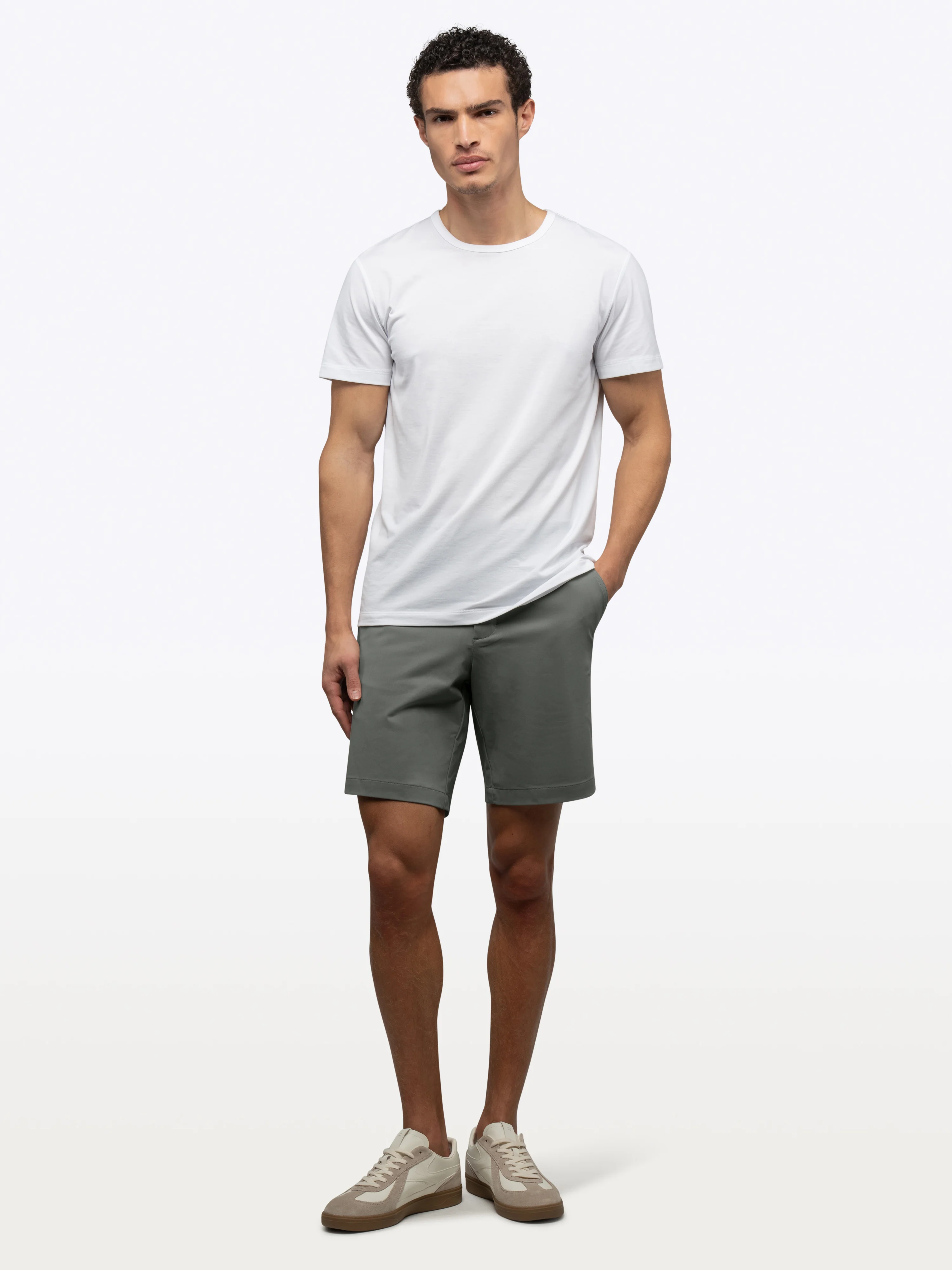 AO Short | Castor Grey Classic-fit Versaknit® - Image 3