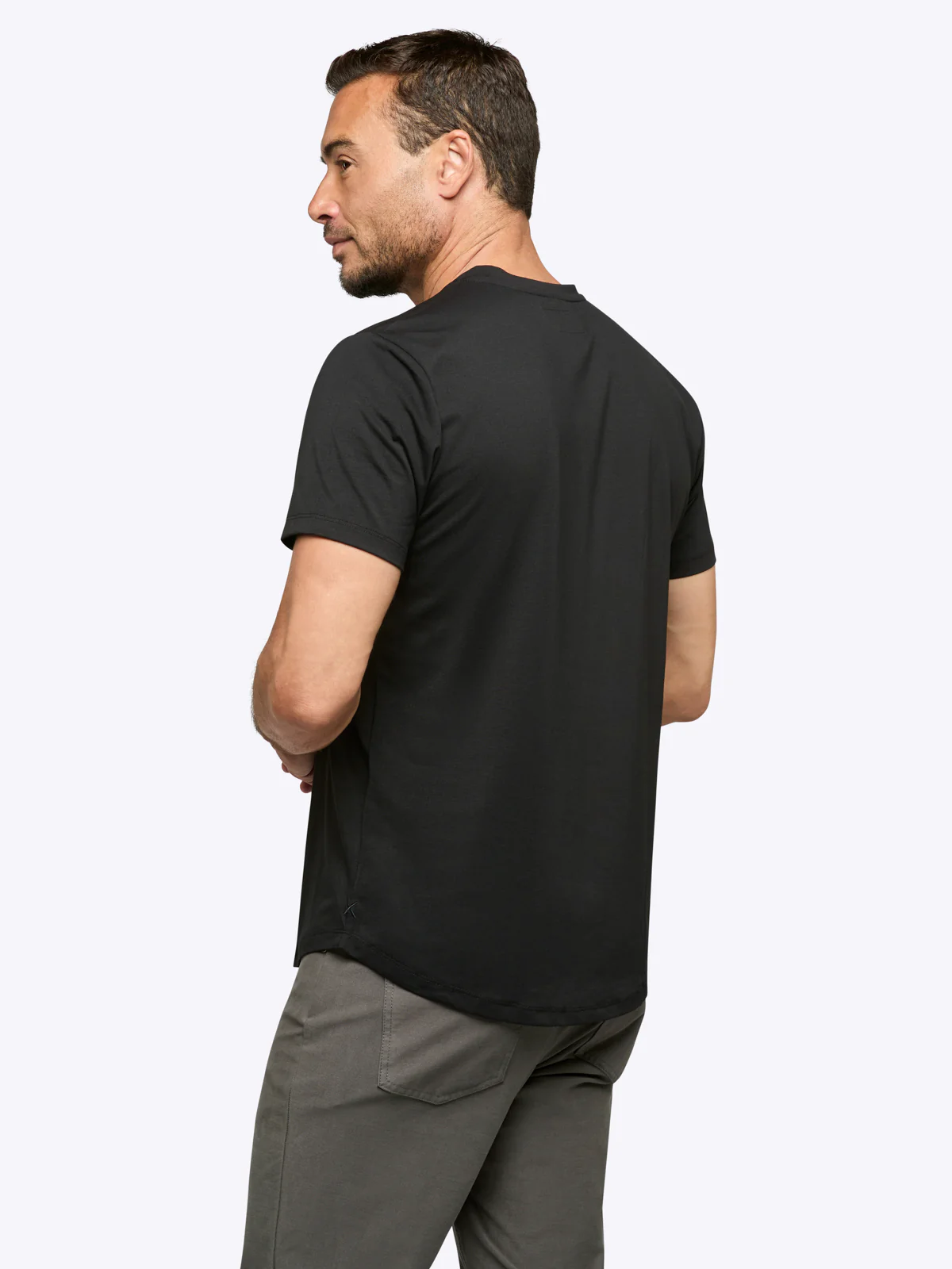 AO V-Neck Curve-Hem Tee | Black Signature-fit PYCA Pro® - Image 4