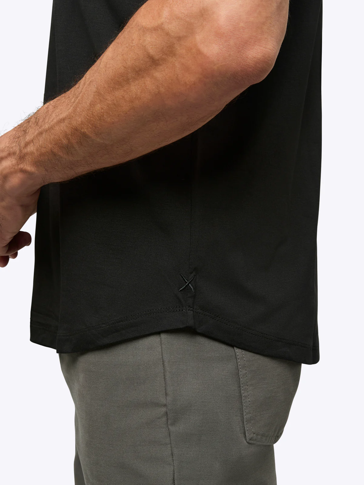 AO V-Neck Curve-Hem Tee | Black Signature-fit PYCA Pro® - Image 5