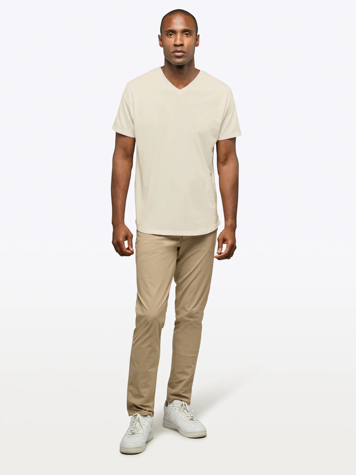 AO V-Neck Curve-Hem | Ivory Signature-fit PYCA Pro® - Image 4