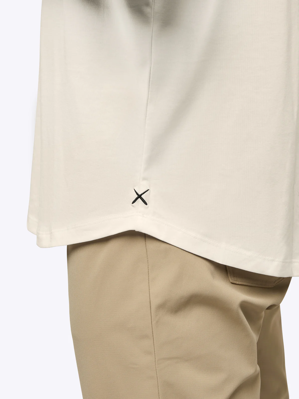 AO V-Neck Curve-Hem | Ivory Signature-fit PYCA Pro® - Image 5